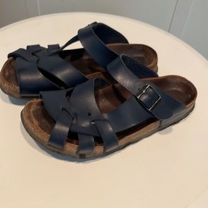 Birkenstock Pisa Sandal . SZ 41/ 10-10.5. Navy